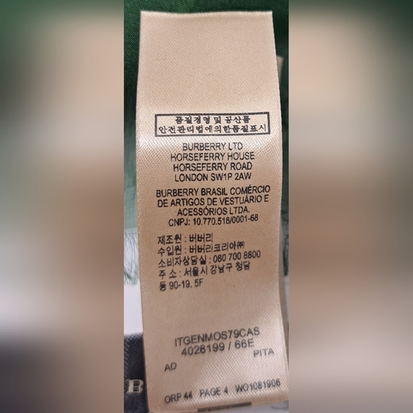 Burberry Women's Scarf Green Reptile Snakeskin 100% Silk Italy 70" x 40" - Picture 9 of 16